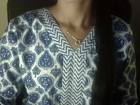 Snapshot of Khushi_v chatting on 03-03-26, 07:21 Khushi v online show from 03-03-26, 07:21