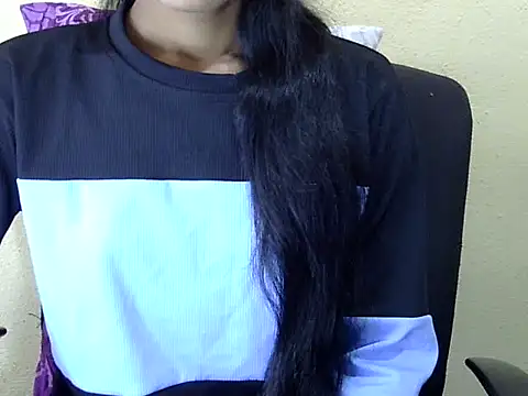 Snapshot of Khushi_v chatting on 02-26-26, 09:09 Khushi v online show from 02-26-26, 09:09