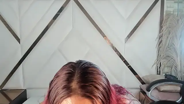 Shara Oz online show from 02-15-26, 03:40