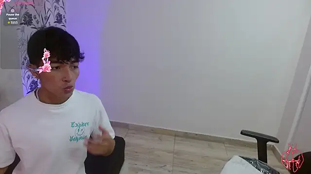 Snapshot of osamu_tay chatting on 02-09-26, 11:52 osamu tay online show from 02-09-26, 11:52