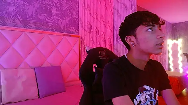 Snapshot of osamu_tay chatting on 02-24-26, 11:33 osamu tay online show from 02-24-26, 11:33