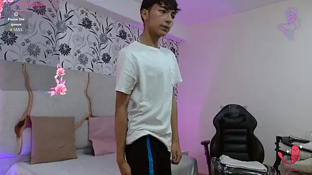 Snapshot of osamu_tay chatting on 02-13-26, 11:43 osamu tay online show from 02-13-26, 11:43