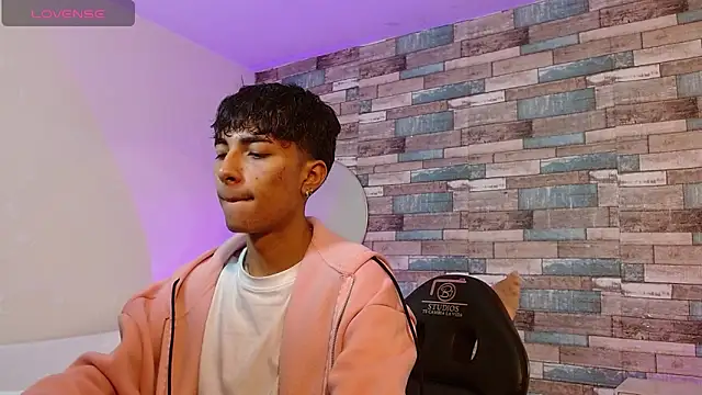 Snapshot of osamu_tay chatting on 03-02-26, 11:50 osamu tay online show from 03-02-26, 11:50