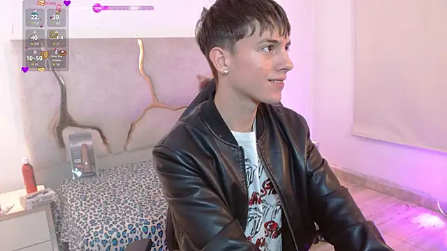 Snapshot of EVAN_TAY chatting on 02-22-26, 03:09 EVAN TAY online show from 02-22-26, 03:09