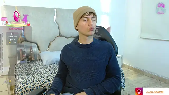 EVAN TAY online show from 04-09-26, 03:08