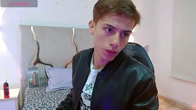 EVAN TAY online show from 03-20-26, 03:29