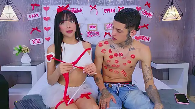 Snapshot of MadyAndEthan chatting on 02-14-26, 04:56 MadyAndEthan online show from 02-14-26, 04:56