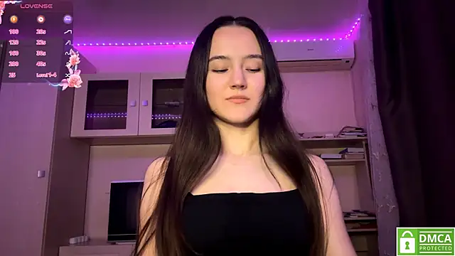 Snapshot of Kiaicatie chatting on 06-12-26, 05:43 Kiaicatie online show from 06-12-26, 05:43