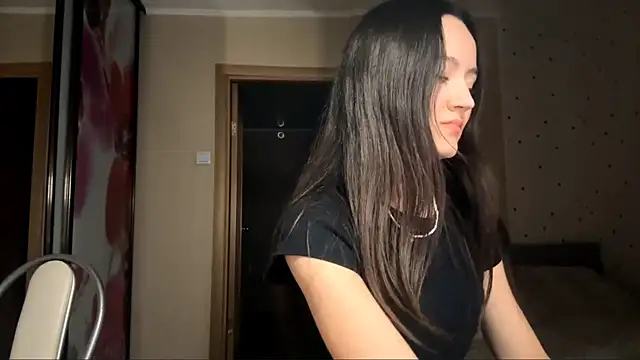 Snapshot of Kiaicatie chatting on 02-04-26, 05:52 Kiaicatie online show from 02-04-26, 05:52