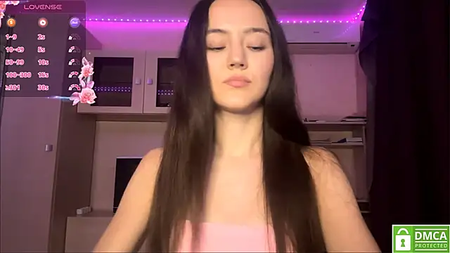 Snapshot of Kiaicatie chatting on 07-10-26, 02:28 Kiaicatie online show from 07-10-26, 02:28