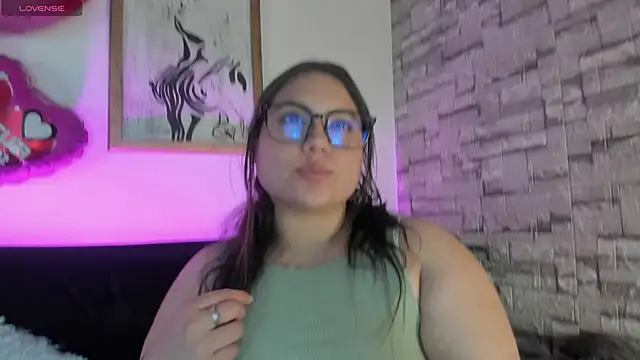 Snapshot of DREAMBOO_ chatting on 02-17-26, 02:42 DREAMBOO online show from 02-17-26, 02:42