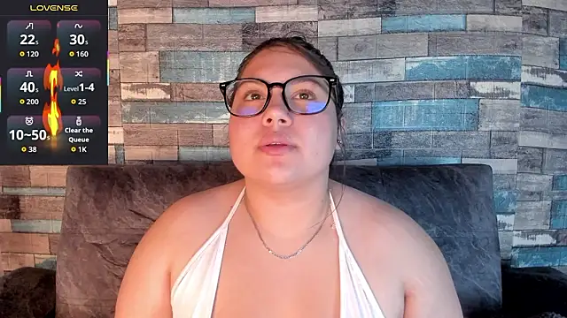 Snapshot of DREAMBOO_ chatting on 02-20-26, 03:03 DREAMBOO online show from 02-20-26, 03:03