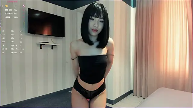 Snapshot of laumalove chatting on 02-01-26, 05:17 laumalove online show from 02-01-26, 05:17