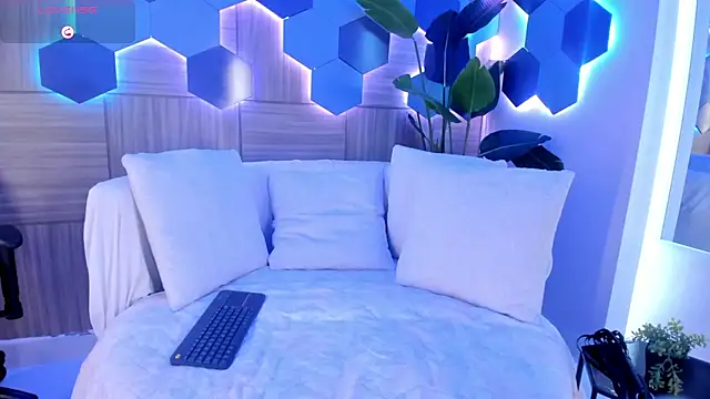 Snapshot of KatyaKozlov chatting on 02-13-26, 07:58 KatyaKozlov online show from 02-13-26, 07:58