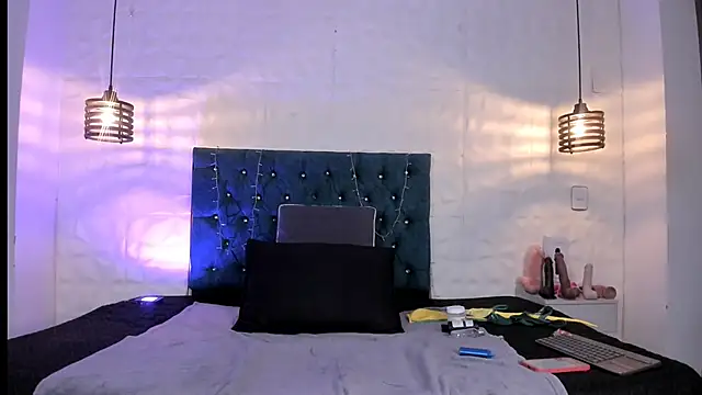 Snapshot of samantha_foxyy chatting on 05-05-26, 11:13 samantha foxyy online show from 05-05-26, 11:13