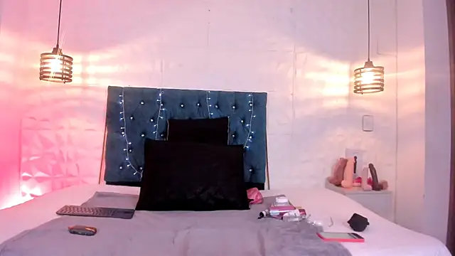 Snapshot of samantha_foxyy chatting on 07-04-26, 11:05 samantha foxyy online show from 07-04-26, 11:05