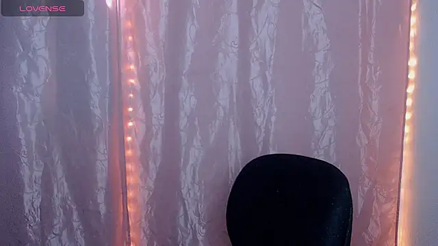 Snapshot of Anita23__ chatting on 05-06-26, 01:26 Anita23 online show from 05-06-26, 01:26