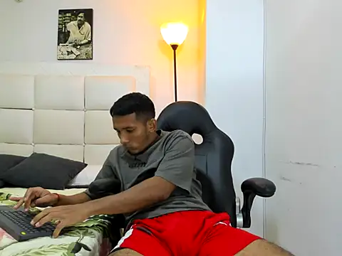 ricky spensar23cm  online show from 02-10-26, 02:10