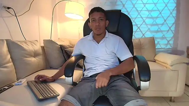 ricky spensar23cm  online show from 04-05-26, 12:28