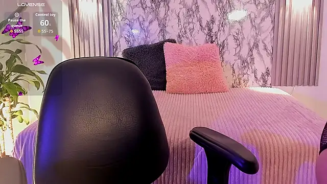 Snapshot of ChloeeMasonn chatting on 02-20-26, 11:01 ChloeeMasonn online show from 02-20-26, 11:01