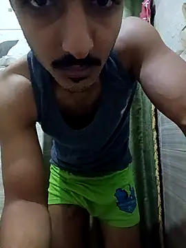 Snapshot of Medo_king1 chatting on 02-07-26, 03:20 Medo king1 online show from 02-07-26, 03:20