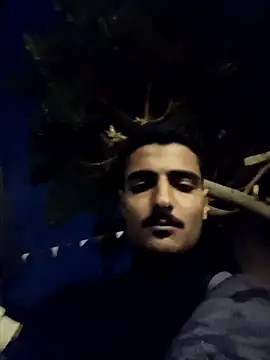 Snapshot of Medo_king1 chatting on 02-04-26, 10:16 Medo king1 online show from 02-04-26, 10:16