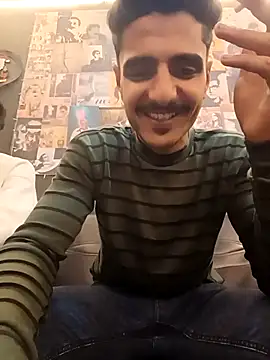 Snapshot of Medo_king1 chatting on 01-31-26, 08:18 Medo king1 online show from 01-31-26, 08:18