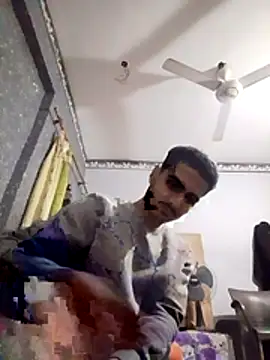 Snapshot of Medo_king1 chatting on 02-06-26, 03:08 Medo king1 online show from 02-06-26, 03:08