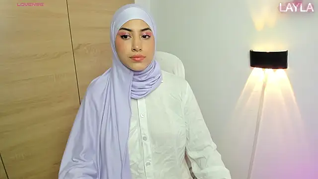 Snapshot of LAY_LA_ chatting on 02-05-26, 11:11 LAY LA online show from 02-05-26, 11:11