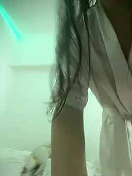 Snapshot of KatiaMillam chatting on 02-21-26, 08:44 KatiaMillam online show from 02-21-26, 08:44