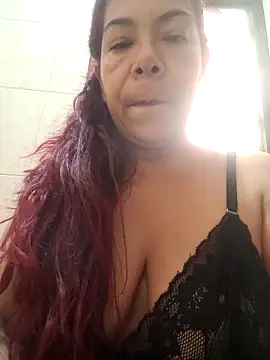 Snapshot of Scarlet_curly8a chatting on 06-20-26, 01:05 Scarlet curly8a online show from 06-20-26, 01:05