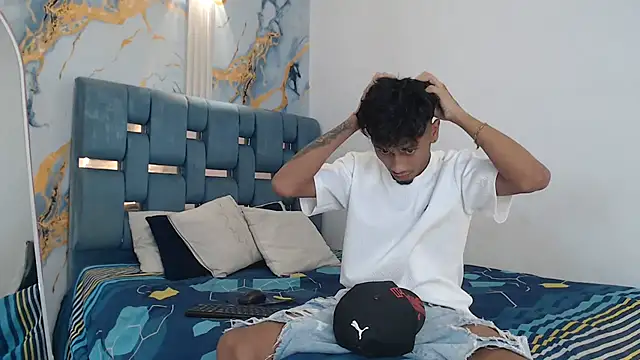 Snapshot of PRETTY_COCK1 chatting on 02-22-26, 03:35 PRETTY COCK1 online show from 02-22-26, 03:35