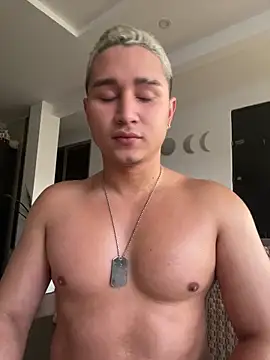 Snapshot of Axel_nova chatting on 05-18-26, 07:40 Axel nova online show from 05-18-26, 07:40