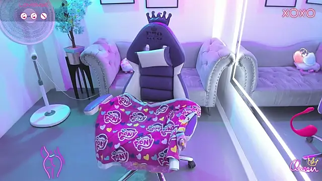 Victoria  doll online show from 04-02-26, 12:34