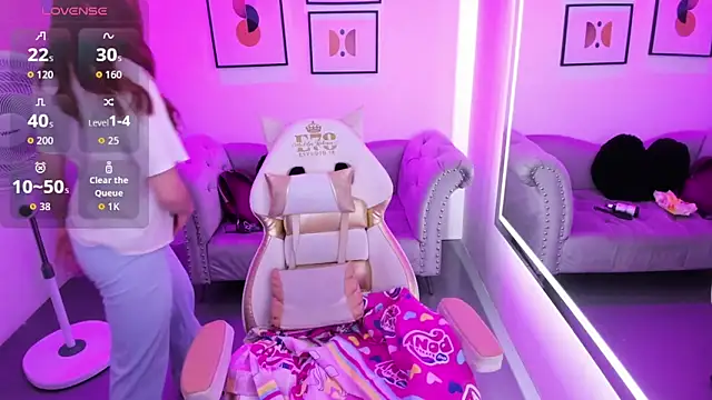 Victoria  doll online show from 03-03-26, 06:48