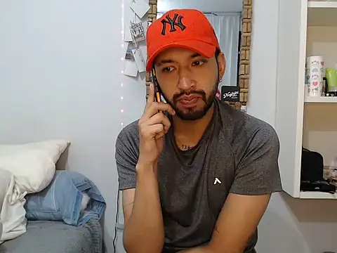 thomass1018 online show from 05-30-26, 04:19
