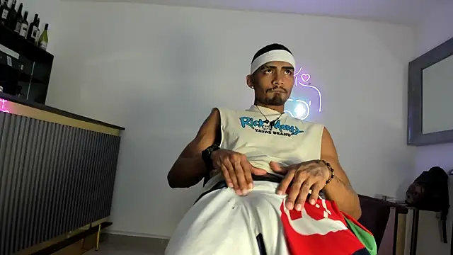 Snapshot of Rpoolrboy chatting on 03-01-26, 03:50 Rpoolrboy online show from 03-01-26, 03:50