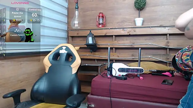 allison max tattoo online show from 02-25-26, 01:17