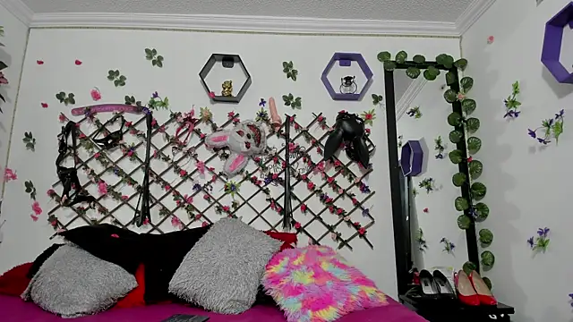 playful-girls online show from 02-09-26, 12:25