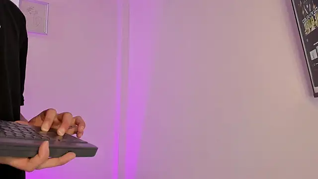 Snapshot of Vlad__night chatting on 02-26-26, 03:39 Vlad night online show from 02-26-26, 03:39