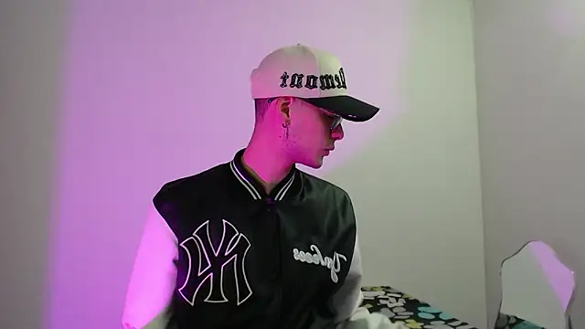 Snapshot of Vlad__night chatting on 02-02-26, 05:28 Vlad night online show from 02-02-26, 05:28