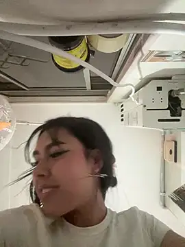 Snapshot of scarlett_pinkk1 chatting on 02-13-26, 04:34 scarlett pinkk1 online show from 02-13-26, 04:34