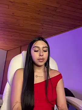 Snapshot of scarlett_pinkk1 chatting on 02-11-26, 05:07 scarlett pinkk1 online show from 02-11-26, 05:07