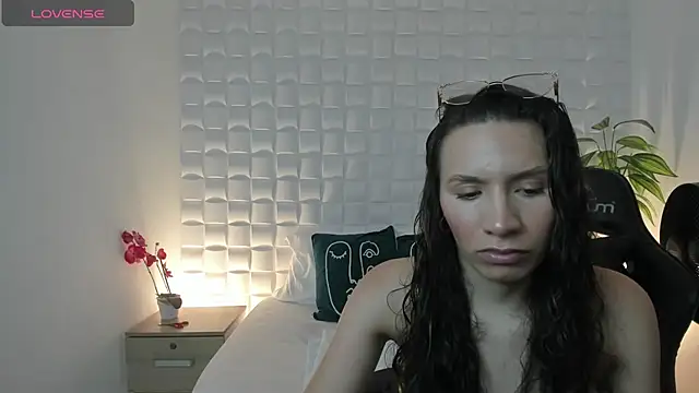 valeryn  rosse online show from 04-11-26, 03:14