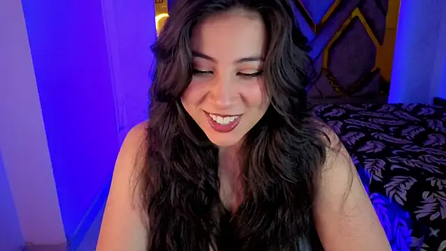 Luvienne online show from 04-06-26, 08:43