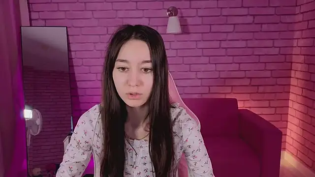 Nicole Brownie online show from 02-17-26, 08:33