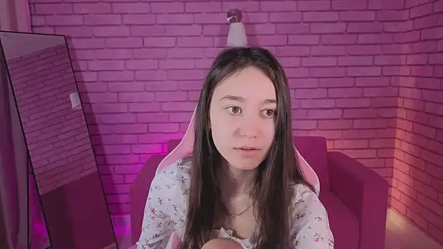 Nicole Brownie online show from 03-17-26, 02:14