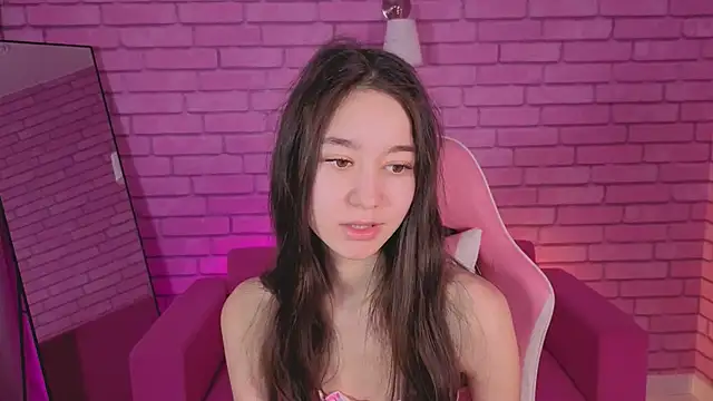 Nicole Brownie online show from 04-03-26, 01:01