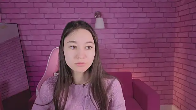 Nicole Brownie online show from 04-18-26, 01:08