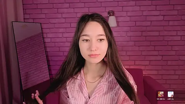 Nicole Brownie online show from 05-04-26, 12:47